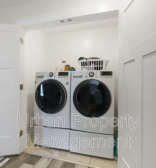 4082 N Poplar St — Photo 9