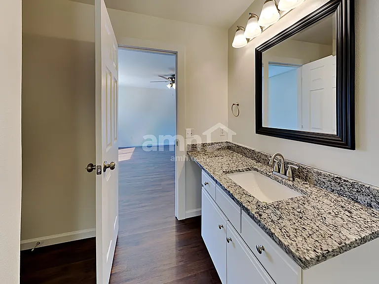 9510 187th St E — Photo 13