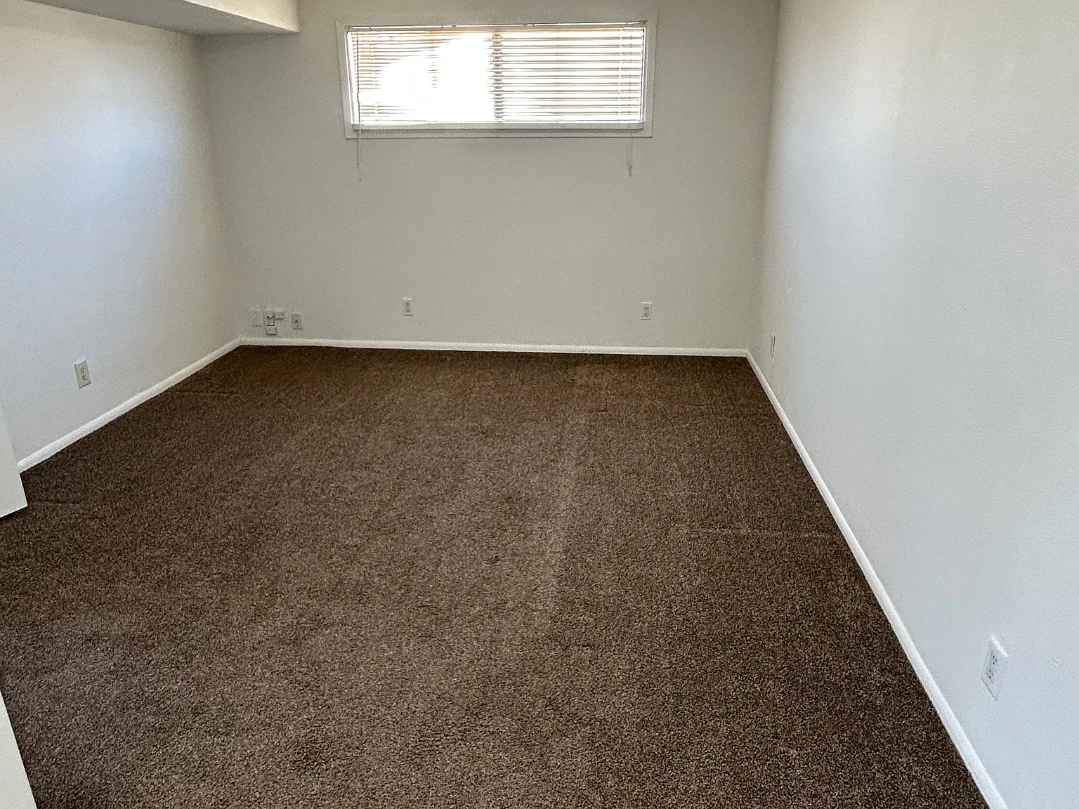 1715 W Pershing Ave — Photo 4