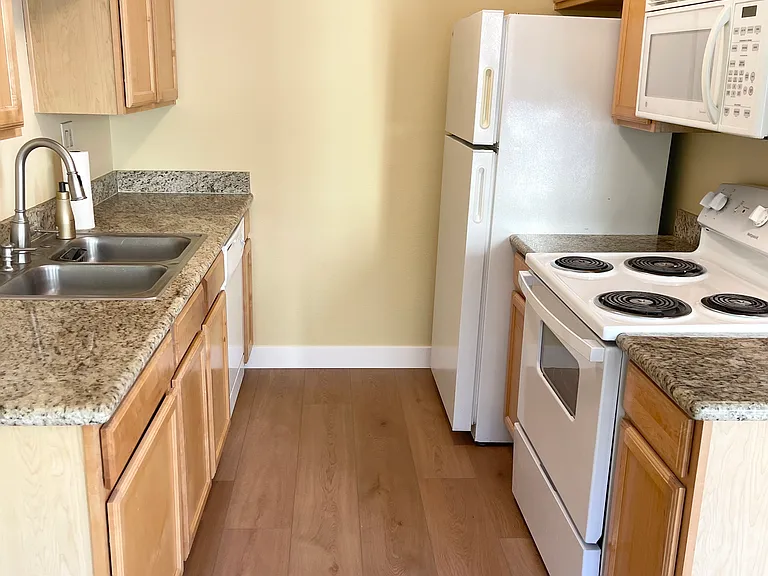 6401 Mount Ada Rd #137 — Photo 8