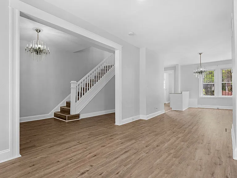 405 N Edgewood St — Photo 3