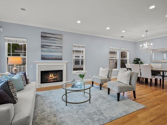 4th image of 145 Kennedy Ave