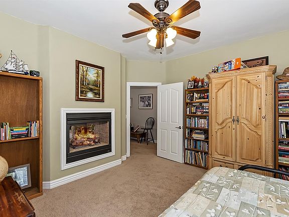 5th image of 1024 Sandalwood Dr
