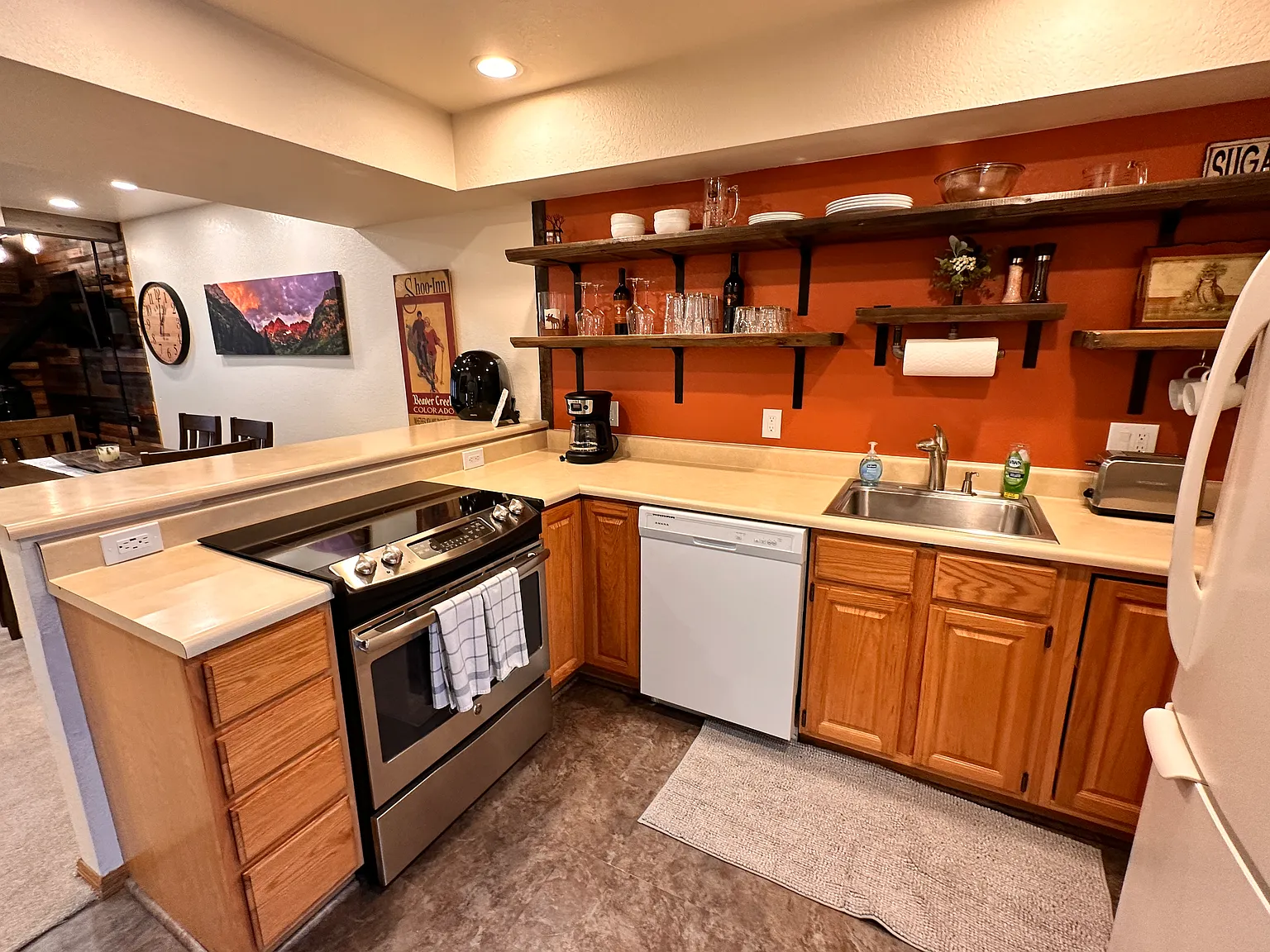 2 bed, 860 sqft, $2,400 — Photo 2