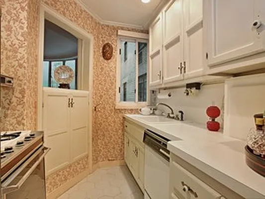 Sold by Corcoran | media 2