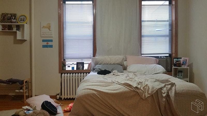 1st image of 168 W 25th St APT 3