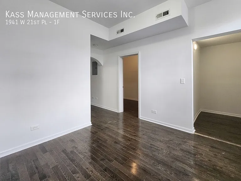 1941 W 21st Pl #1F — Photo 4
