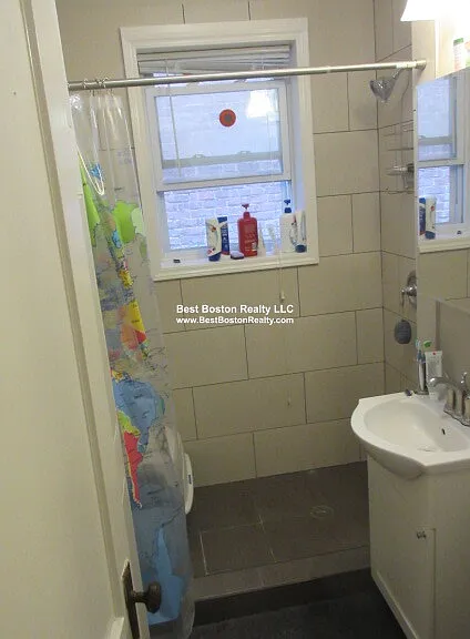 11 Gray St #13 — Photo 6
