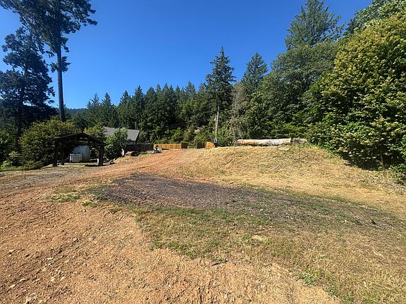 4th image of 271 Coon Creek Rd