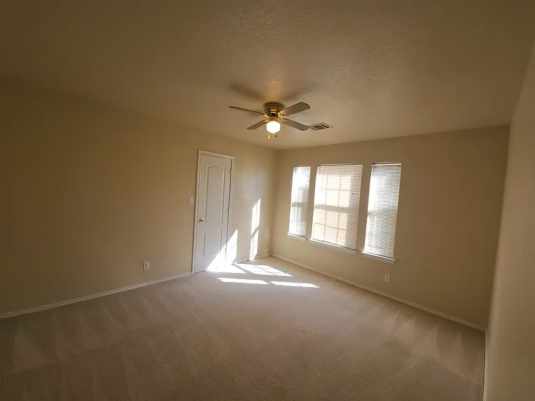 21215 Encino Ash — Photo 12