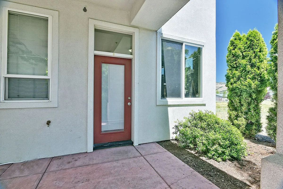 Building Photo - 184 Clear Creek Dr #5