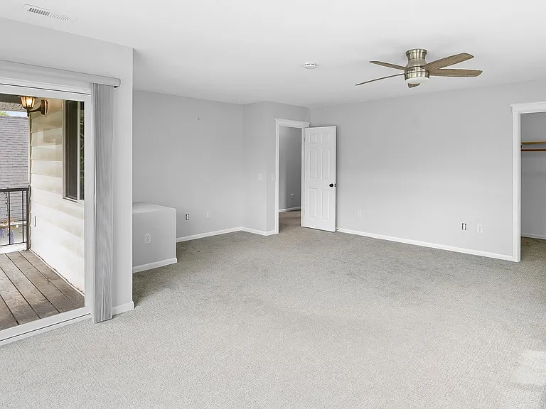 9831 N Edison St — Photo 16