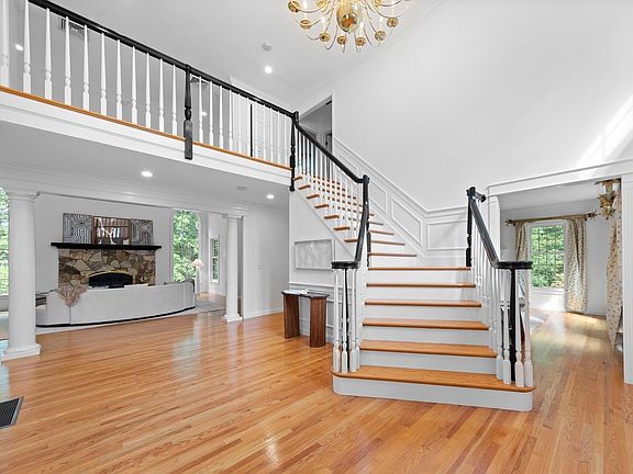 4th image of 28 Cutler Farm Rd