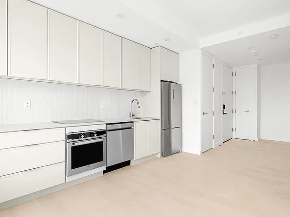 150 Lawrence Street image 4 of 34