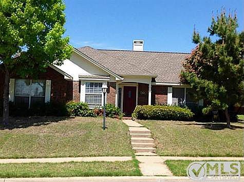 1st image of 1424 Dudley Dr