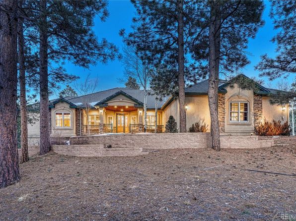 One last hurrah: Your final chance to see nearly 600k blue lights on a  Colorado home