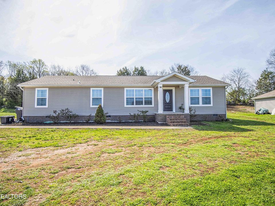 1st image of 332 Hartfield Ln