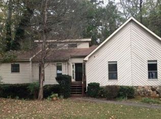 922 Post Road Cir, Stone Mountain, GA 30088