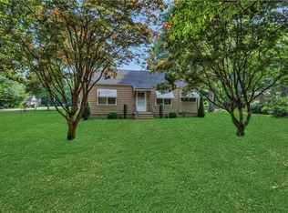 303 Glen Iris Dr, Monroe, GA 30655