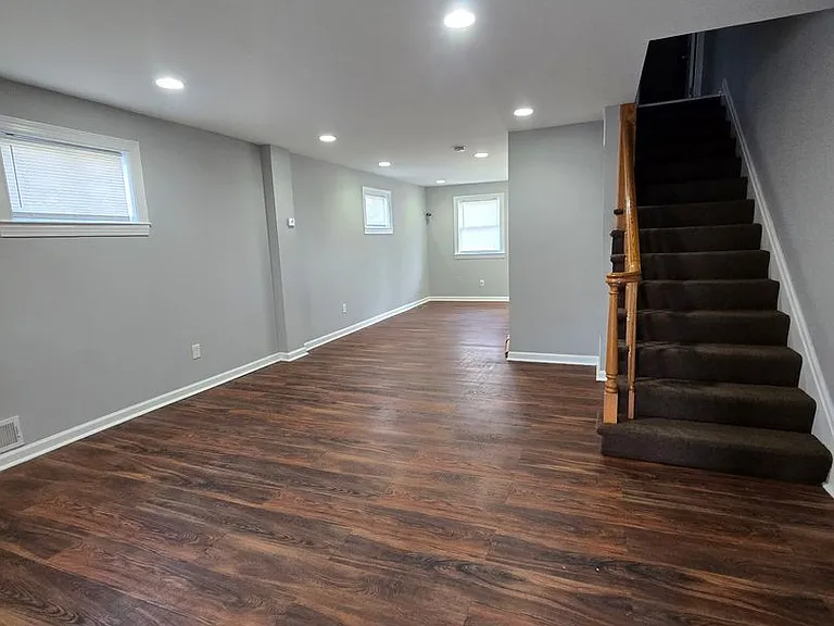 901 Elton Ave — Photo 3