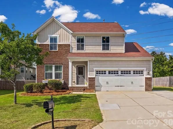 3011 Rhododendron Pl, Lake Wylie, SC 29710