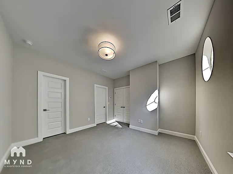 576 Broadview Pl NE — Photo 9