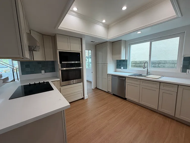 218 Orange St — Photo 4