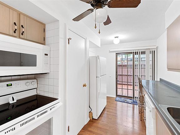 3rd image of 7971 Royal Arms Ct APT 2