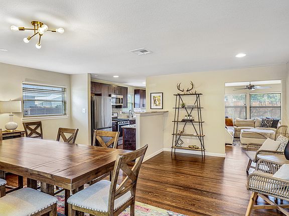 2nd image of 3411 Timberview Rd