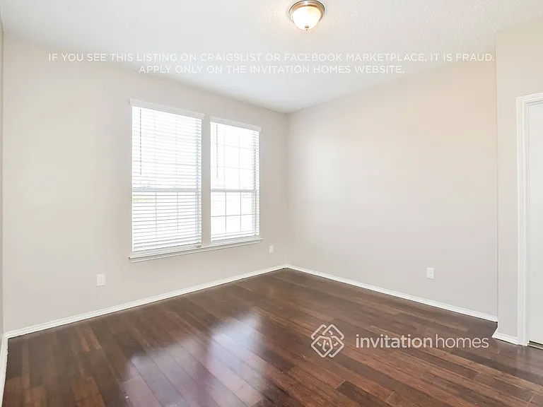 205 Moss Dr — Photo 5