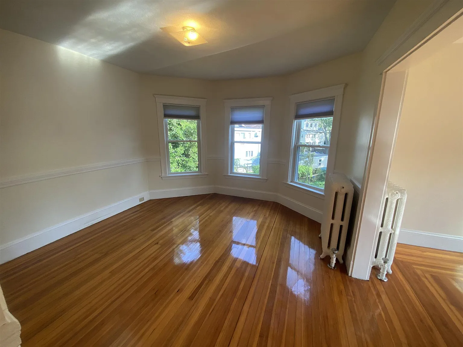 3 bed, 1200 sqft, $2,800 — Photo 4