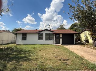1026 Pangburn St, Grand Prairie, TX 75051