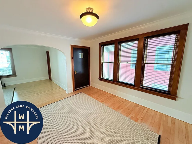 2333 N Cramer St #UPPER — Photo 1