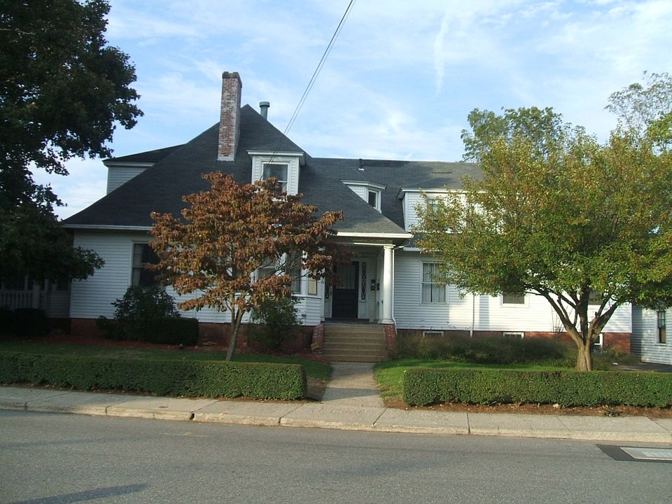 1st floor one bedroom apartment