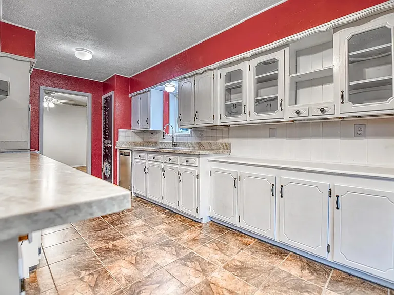 1619 Marquette Dr — Photo 5