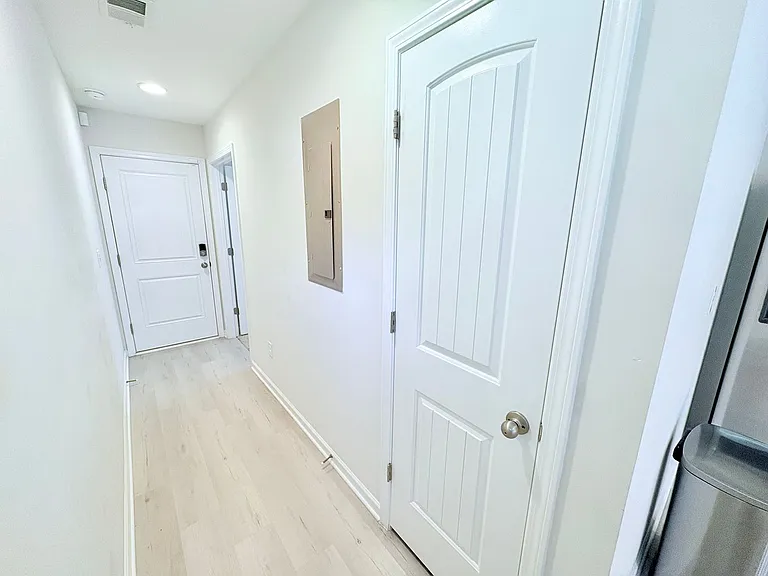 201 Royal Way — Photo 11