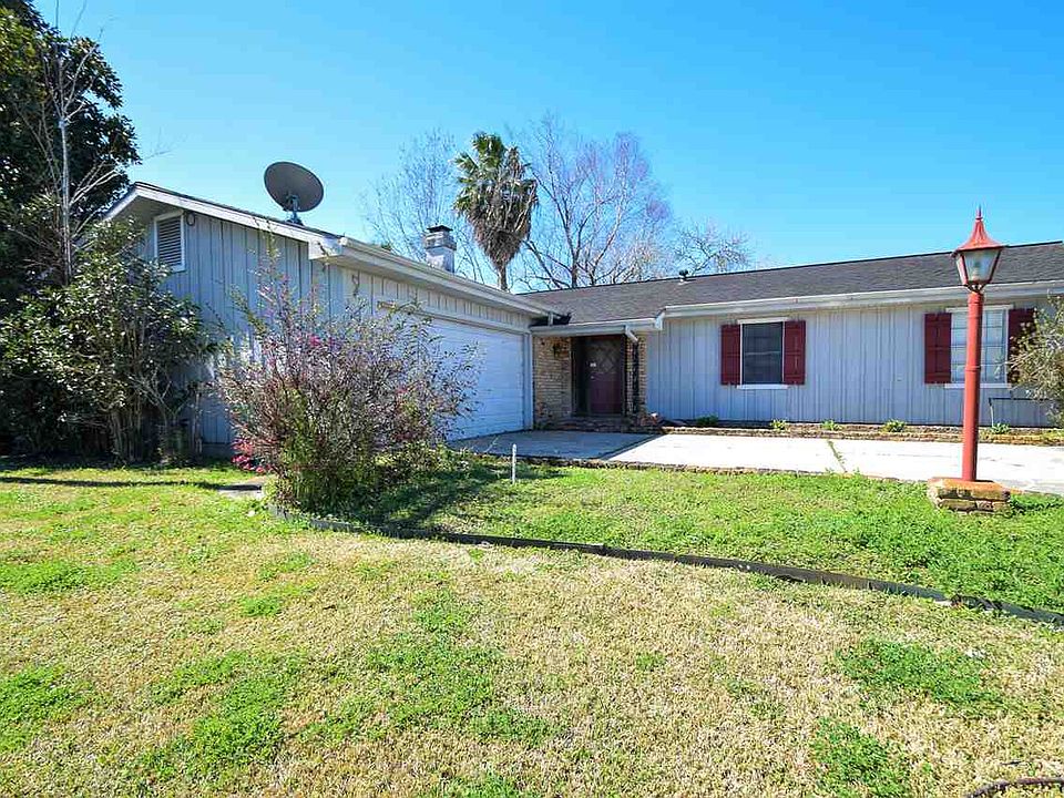 1st image of 303 Pecos St
