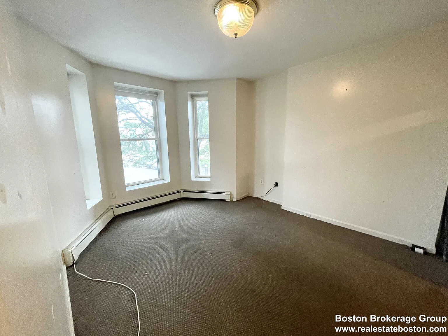 3 bed, $4,600 — Photo 2