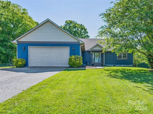 633 Johnson Dr, Canton, NC 28716