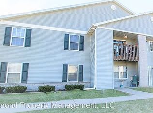 265 Fox Ln, Walworth, WI 53184