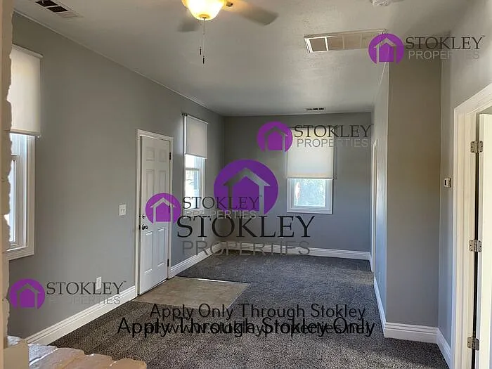 1060 Santa Fe Ave — Photo 3