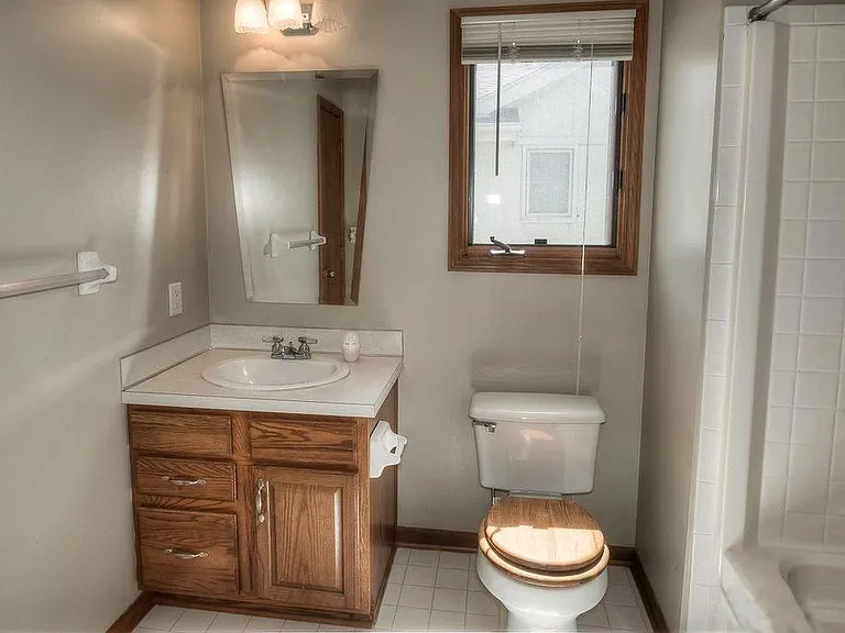 10907 Ellison Ave — Photo 9