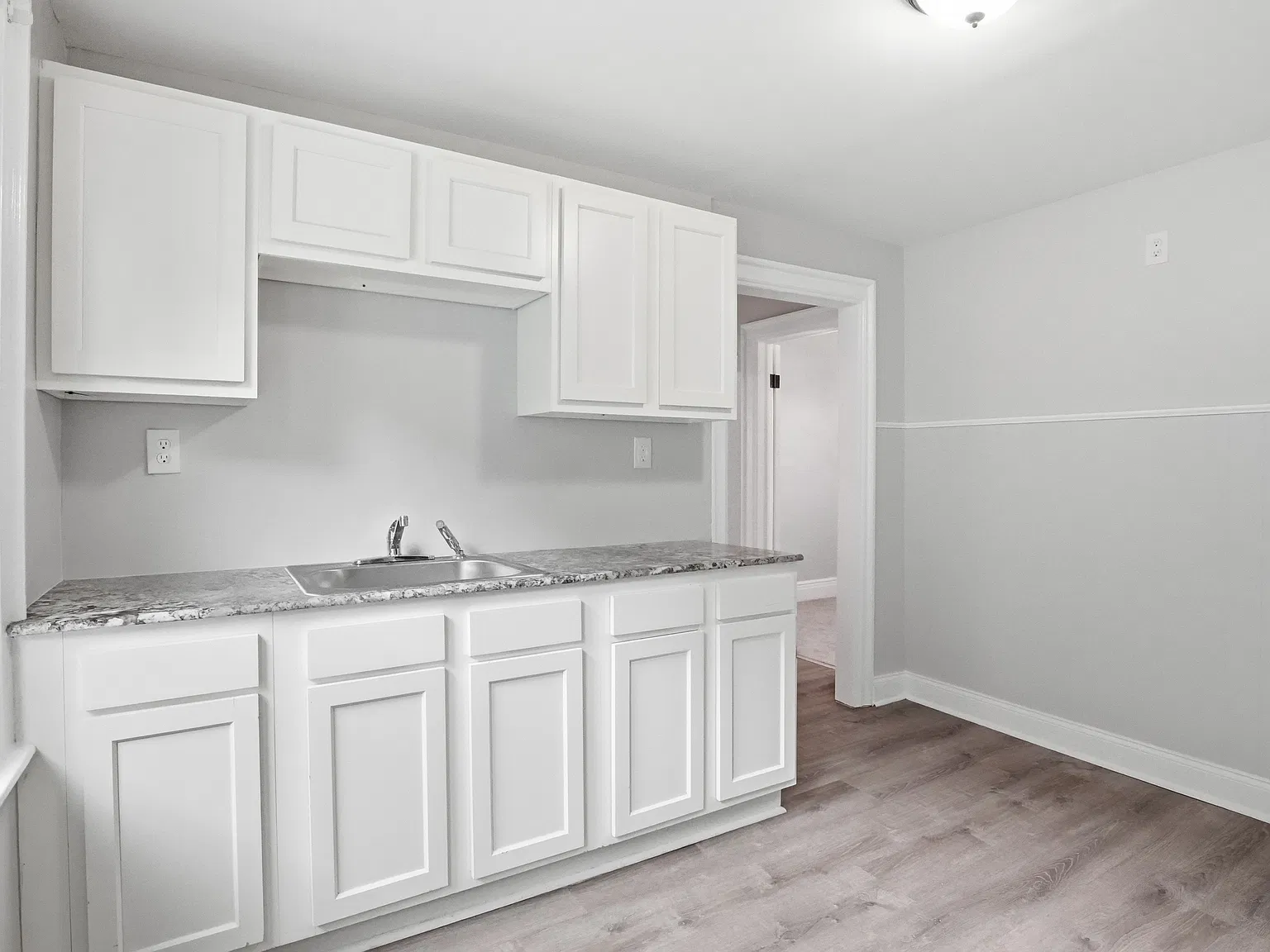 2 bed, 1000 sqft, $1,400 — Photo 4