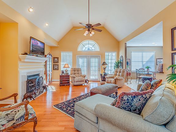 3rd image of 7268 Kayla Beth Ct