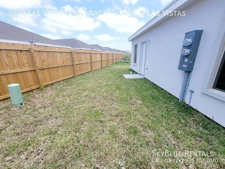 3809 Las Vistas Ln #3 — Photo 18