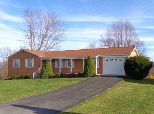 227 Brier Hill Ln, Ronceverte, WV 24970