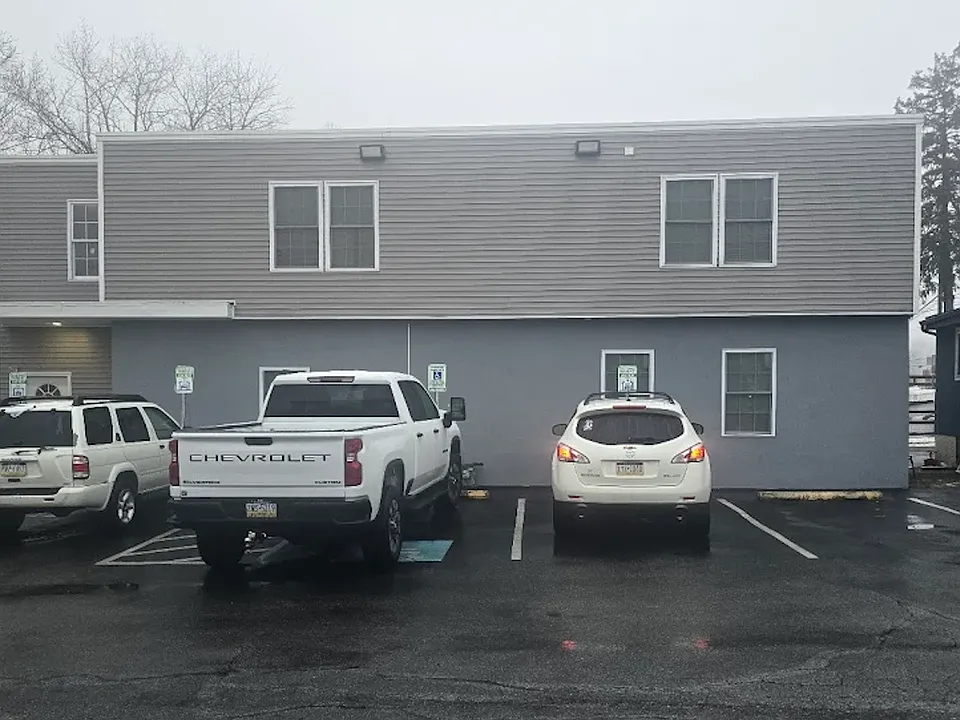 419 E Lincoln Hwy #2
