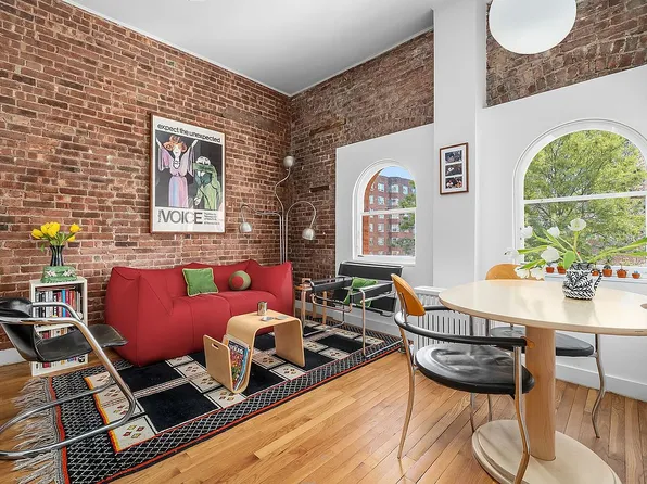 115 8th Ave APT 9, Brooklyn, NY 11215