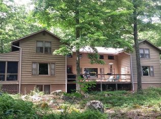 153 W Lake Rd, Greentown, PA 18426