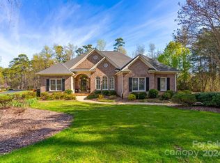 105 Yadkin Fls, New London, NC 28127